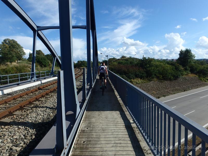 foto 002.jpg - Železniční most na Zličíně